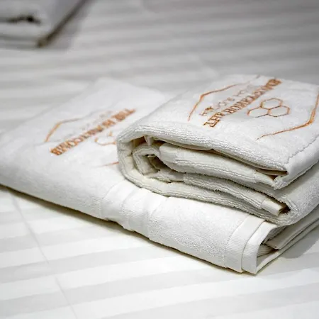 Hotel The Honeycomb Boutique Golem (Tirana)
