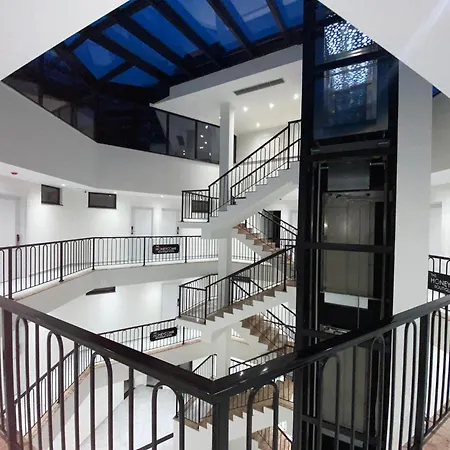 The Honeycomb Boutique 5*