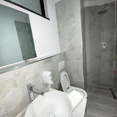 The Honeycomb Boutique 5* Golem (Tirana)