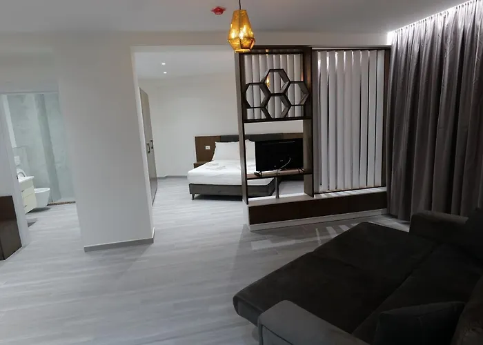 The Honeycomb Boutique 5*