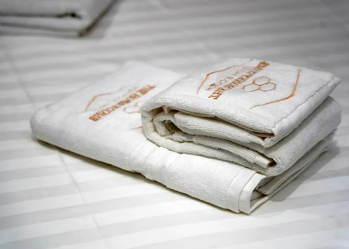 Hotel The Honeycomb Boutique Golem (Tirana)