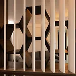 The Honeycomb Boutique 5*