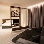 The Honeycomb Boutique 5*