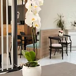 فندق The Honeycomb Boutique 5*