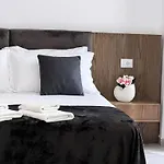The Honeycomb Boutique