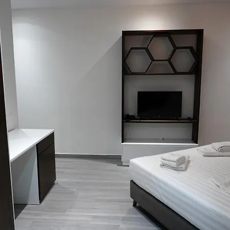 The Honeycomb Boutique Hotel Golem (Tirana)