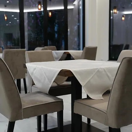 Hotell The Honeycomb Boutique Golem (Tirana)