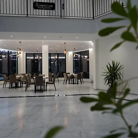 The Honeycomb Boutique 5*