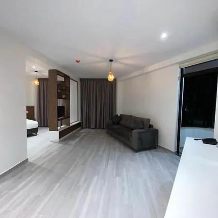 The Honeycomb Boutique 5*