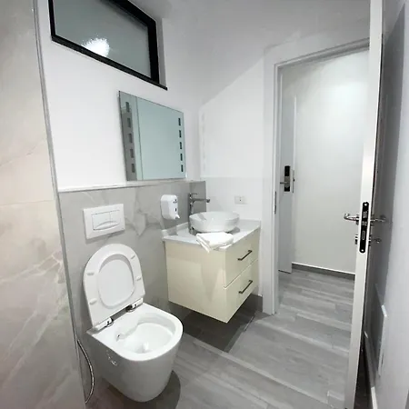 Hotel The Honeycomb Boutique Golem (Tirana)