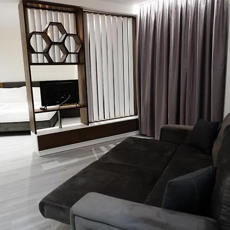 The Honeycomb Boutique