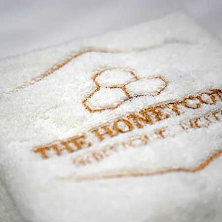 Hotel The Honeycomb Boutique Golem (Tirana)