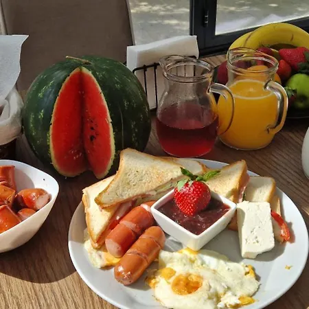 Hotell The Honeycomb Boutique Golem (Tirana)