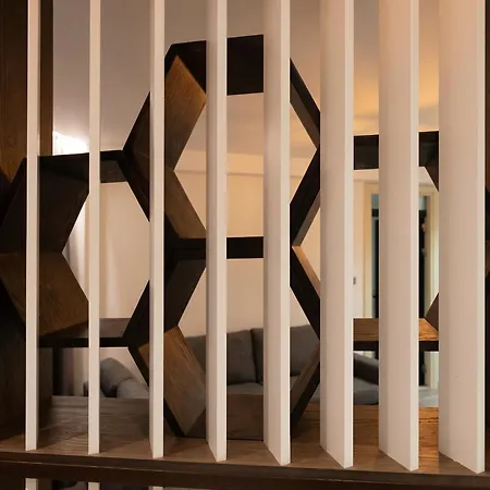 The Honeycomb Boutique 5*