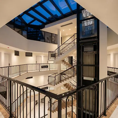 The Honeycomb Boutique 5* غوليم