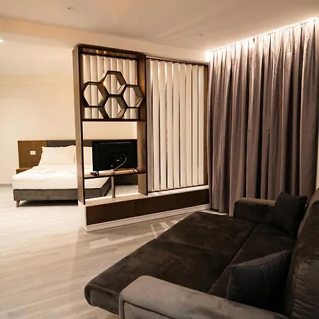 The Honeycomb Boutique 5*