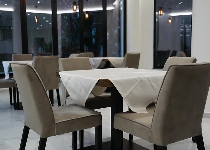 Hotel The Honeycomb Boutique Golem (Tirana)