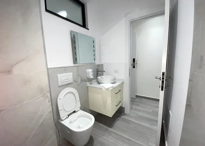 Hotel The Honeycomb Boutique Golem (Tirana)