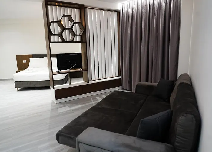 The Honeycomb Boutique